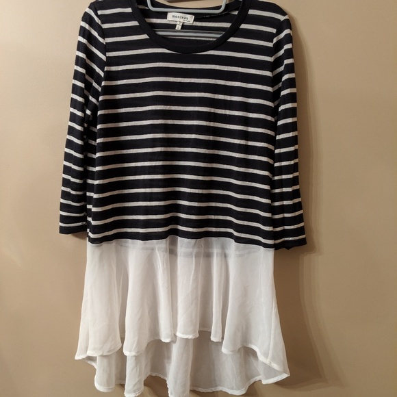 Black and White Layered High-low Top - Picture 1 of 4